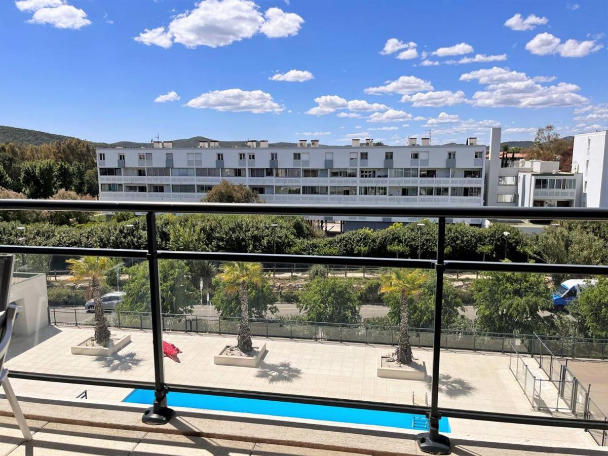 Charmant T2 Climatise Avec Grande Terrasse, Piscine Et Parking Privatif, Proche Plage Et Commerces. - Fr-1-251-441 Le Lavandou Luaran gambar